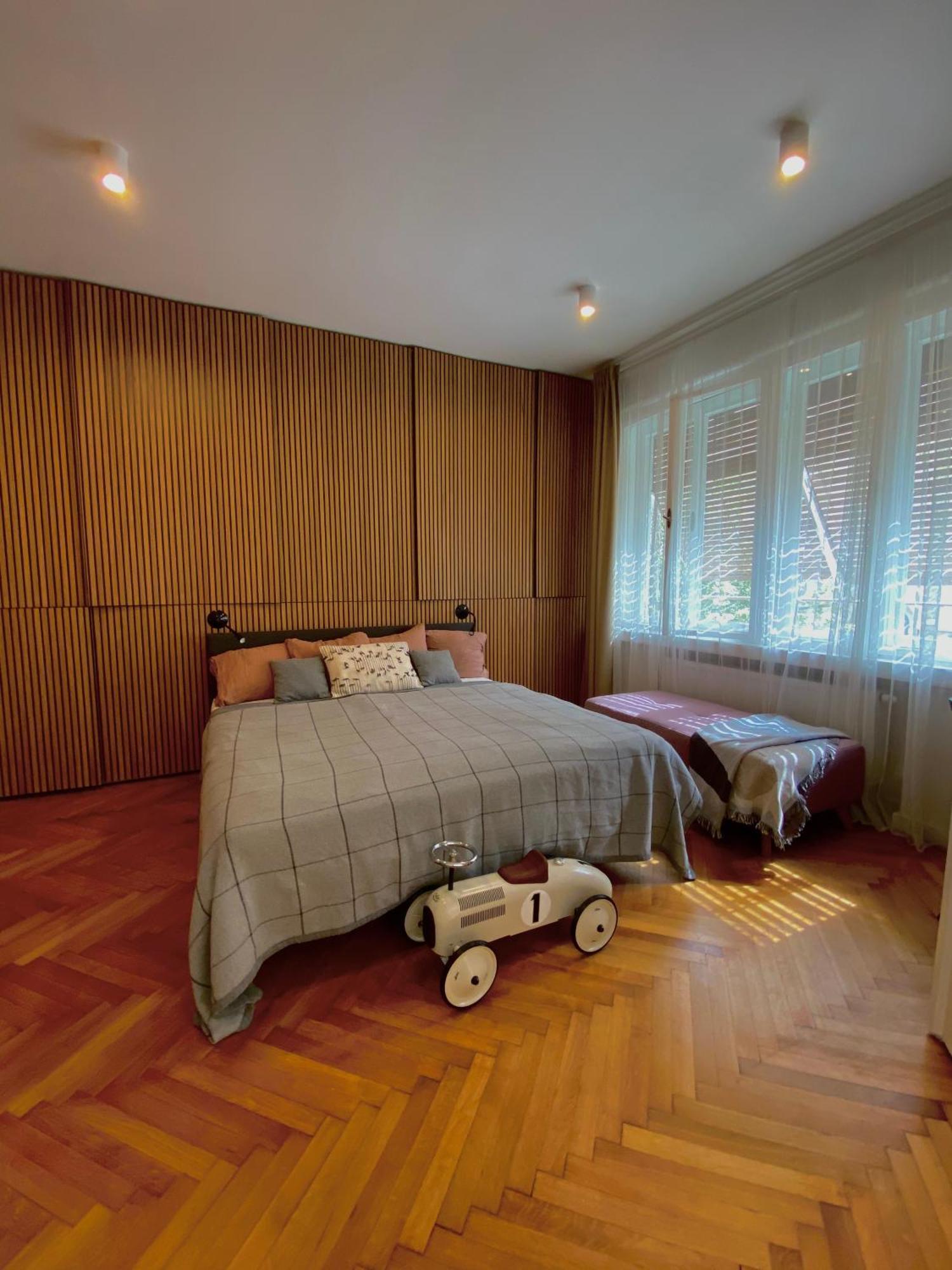 Franakrala Apartment In Old Town Close To Presidential Palace Bratislava Eksteriør bilde